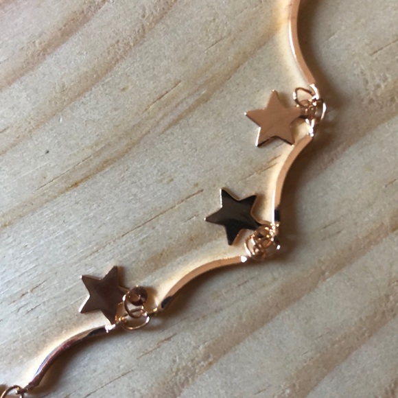 ‼️Free with Purchase‼️ NWT gold necklace - Picture 3 of 3